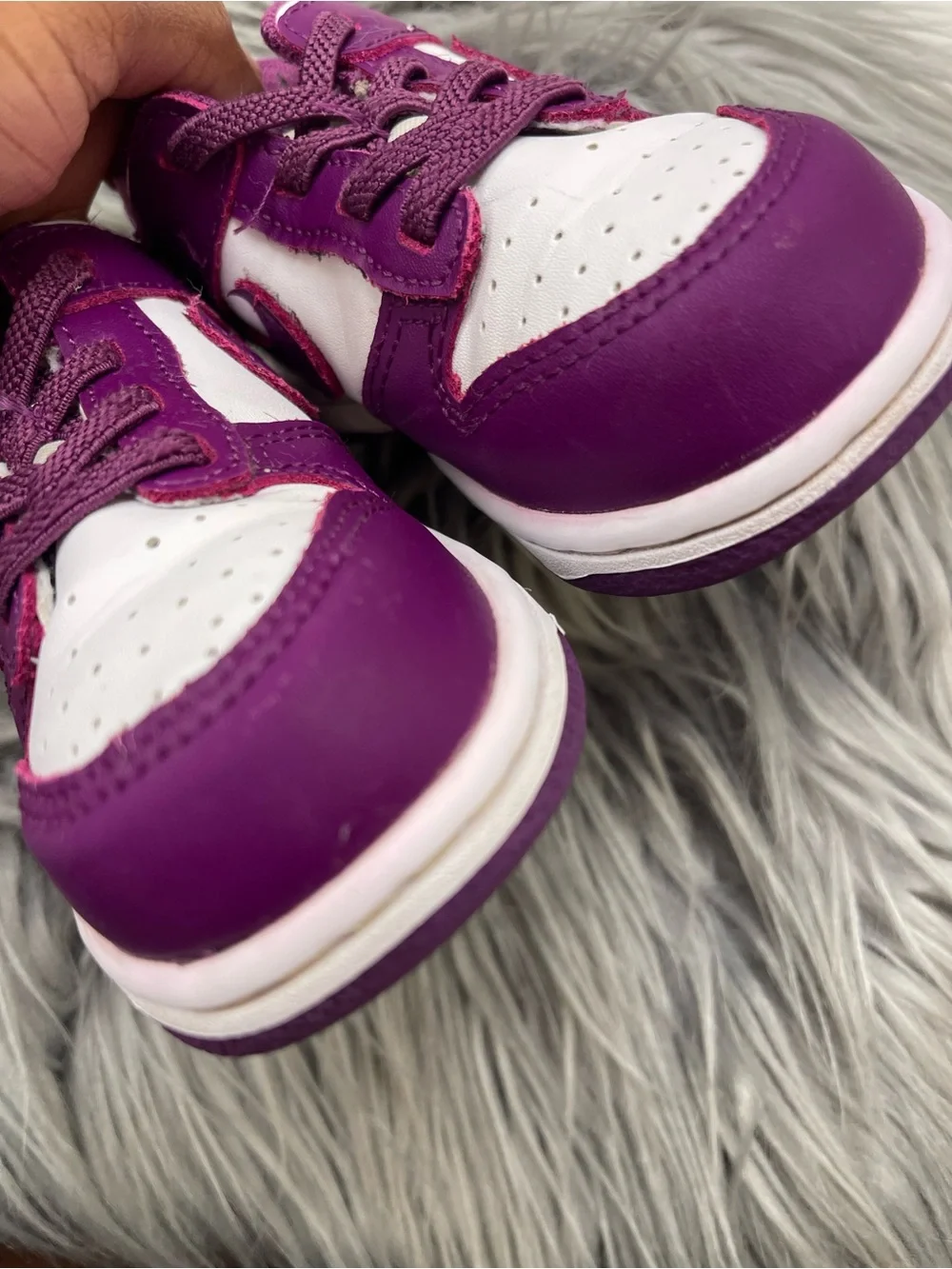 Nike Kids White and Purple Low-Top Sneakers
